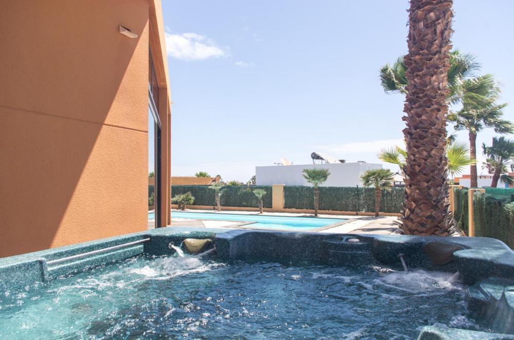 Villa La Marosca - Jacuzzi, Private Pool, 3 Bedrooms Caleta de Fuste Exterior foto